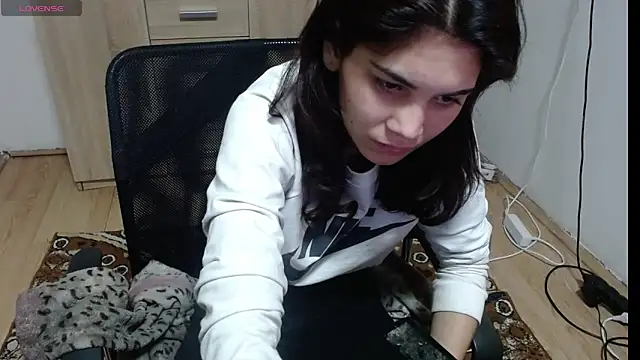 MalloryMyers online show from November 30, 2025, 6:56 pm