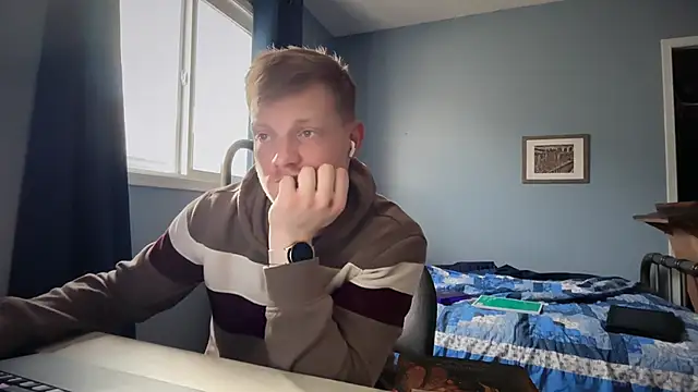 lustylyndon online show from April 16, 2026, 11:07 pm