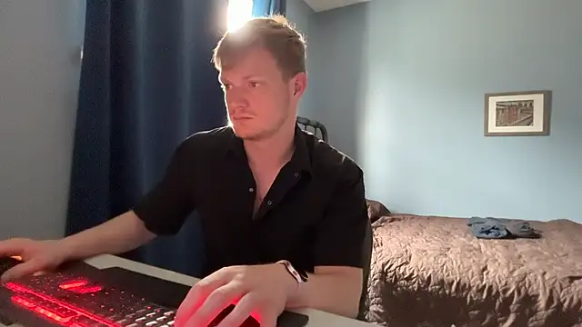lustylyndon online show from May 10, 2026, 6:46 pm