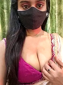 Aanya hotty online show from January 18, 2026, 4:44 pm