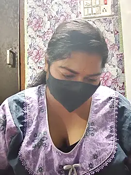 Liyaa 24 online show from March 16, 2026, 5:06 pm