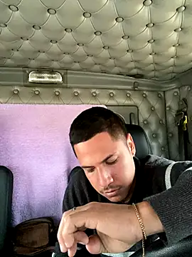 Snapshot of pollo_98 chatting on October 25, 2025, 1:40 pm pollo 98 online show from October 25, 2025, 1:40 pm