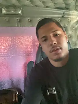 Snapshot of pollo_98 chatting on October 31, 2025, 9:16 pm pollo 98 online show from October 31, 2025, 9:16 pm