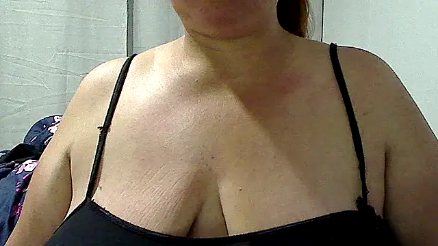 luciana69hot online show from March 26, 2026, 11:32 pm