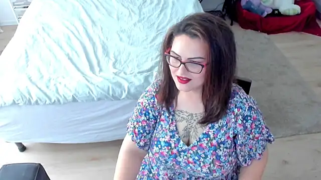 Squirt Kimm online show from November 13, 2025, 10:03 am