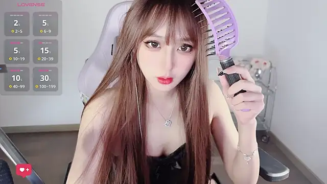 Snapshot of OwQoll chatting on March 24, 2026, 7:46 am OwQoll online show from March 24, 2026, 7:46 am