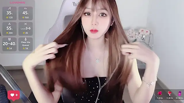 Snapshot of OwQoll chatting on March 26, 2026, 6:52 am OwQoll online show from March 26, 2026, 6:52 am