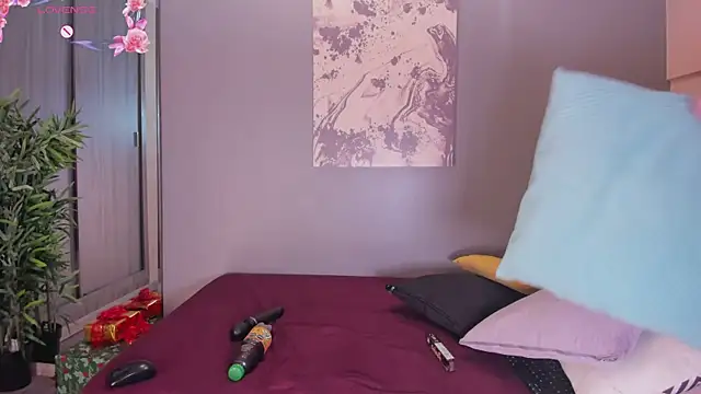 Hailey-Fox online show from December 3, 2025, 10:19 pm