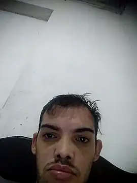 Snapshot of GuilhermeYuree chatting on October 19, 2025, 7:20 am GuilhermeYuree online show from October 19, 2025, 7:20 am