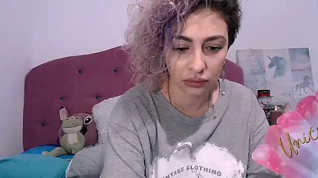 Snapshot of AAARUNY chatting on January 17, 2026, 12:43 pm AAARUNY online show from January 17, 2026, 12:43 pm