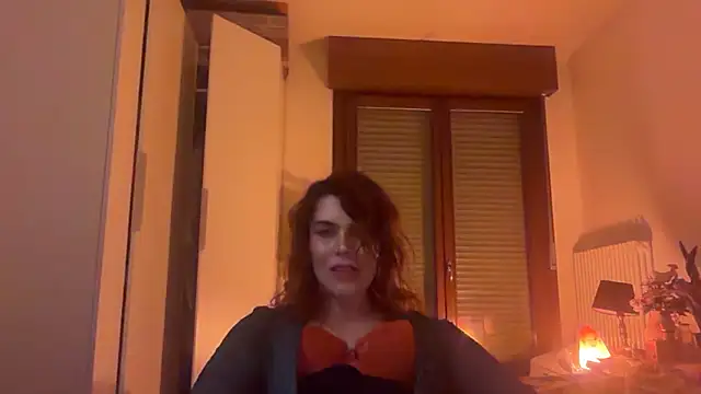 Snapshot of refem9 chatting on March 16, 2026, 10:58 pm refem9 online show from March 16, 2026, 10:58 pm