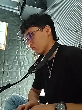 jacobs shelby online show from November 11, 2025, 2:06 pm