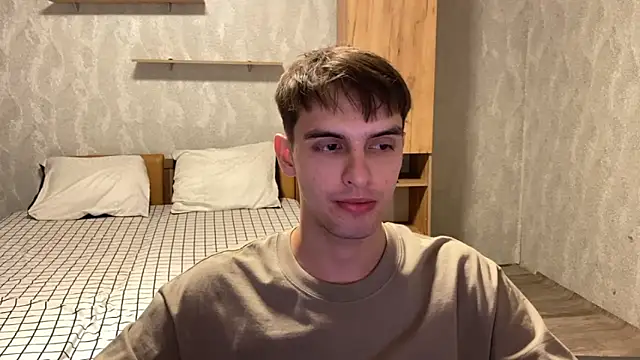 Snapshot of elliot_scott chatting on September 12, 2025, 1:55 pm elliot scott online show from September 12, 2025, 1:55 pm