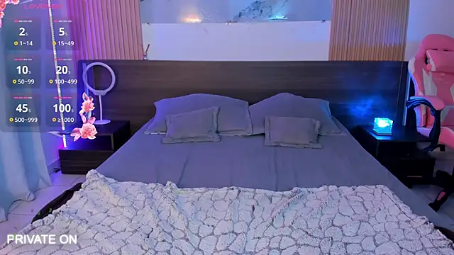 Snapshot of samanthaa_moon chatting on September 24, 2025, 10:46 pm samanthaa moon online show from September 24, 2025, 10:46 pm