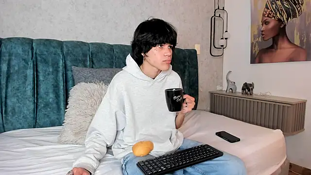 Diamond twink online show from June 22, 2026, 1:41 pm