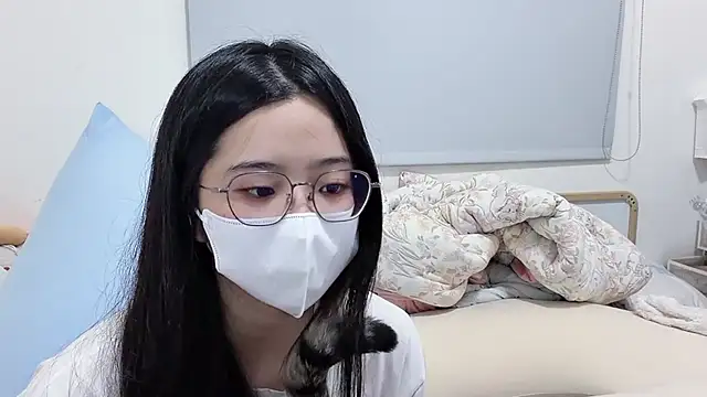 LHeart online show from June 8, 2026, 1:55 pm