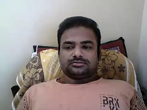 sree4143 online show from September 28, 2025, 3:23 am