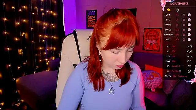 deboramoore online show from September 28, 2025, 2:28 am