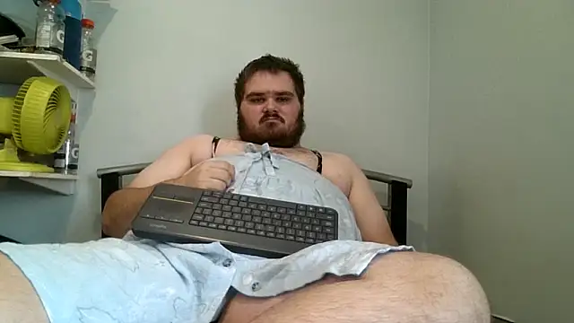 Snapshot of alexthe9t chatting on October 21, 2025, 7:36 pm alexthe9t online show from October 21, 2025, 7:36 pm