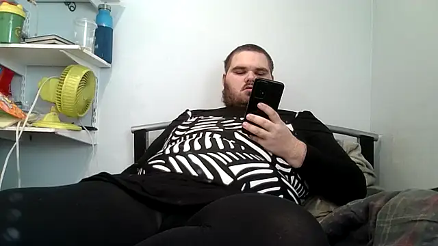 Snapshot of alexthe9t chatting on December 2, 2025, 6:36 pm alexthe9t online show from December 2, 2025, 6:36 pm