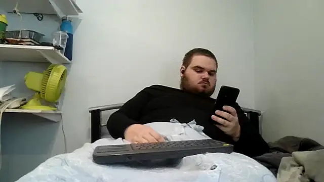 Snapshot of alexthe9t chatting on December 4, 2025, 7:44 pm alexthe9t online show from December 4, 2025, 7:44 pm