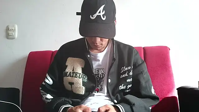 Snapshot of andrewcoopper1 chatting on February 12, 2026, 2:01 pm andrewcoopper1 online show from February 12, 2026, 2:01 pm