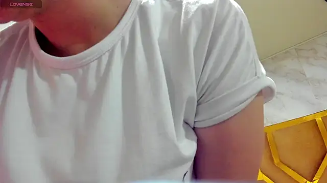 Luciifeer  online show from October 26, 2025, 6:36 pm