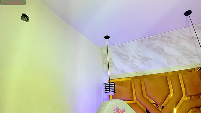 Luciifeer  online show from November 14, 2025, 6:39 pm