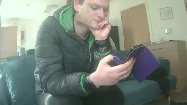 avamaxwell online show from May 16, 2026, 2:27 pm