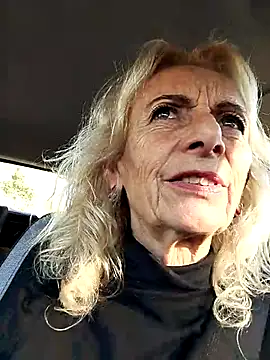 clarabell4 online show from November 11, 2025, 8:25 am