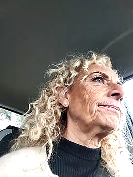 clarabell4 online show from November 21, 2025, 7:29 am