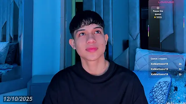 Sebax Young online show from October 12, 2025, 7:57 pm