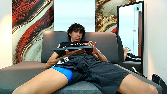 simondwayne online show from April 15, 2026, 7:58 pm