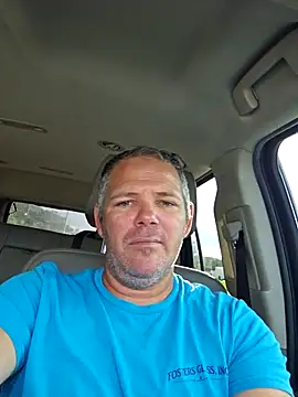 cubanitofeliz40 online show from November 24, 2025, 1:55 pm