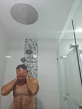 cubanitofeliz40 online show from January 14, 2026, 12:33 pm