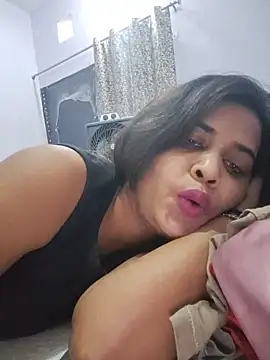 Snapshot of cute_radhikaa chatting on May 24, 2026, 7:02 am cute radhikaa online show from May 24, 2026, 7:02 am