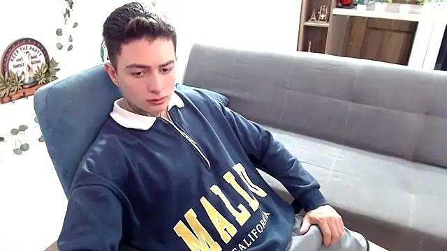 santii ss online show from April 4, 2026, 2:36 pm