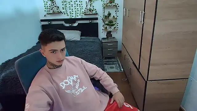 santii ss online show from April 15, 2026, 3:52 pm