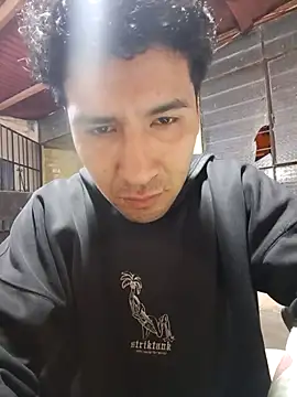 LecheDeSoya666 online show from October 10, 2025, 4:00 am