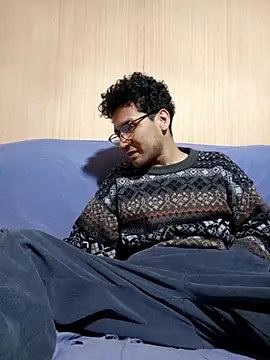 LecheDeSoya666 online show from October 17, 2025, 2:48 am