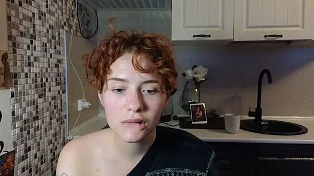 jelly cherry online show from October 31, 2025, 6:14 am