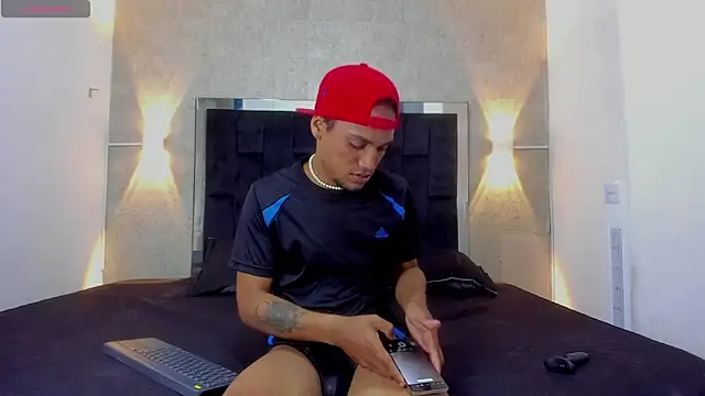 Snapshot of mateonick40 chatting on November 4, 2025, 4:17 pm mateonick40 online show from November 4, 2025, 4:17 pm