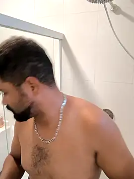 jhony051090 online show from January 8, 2026, 9:06 pm