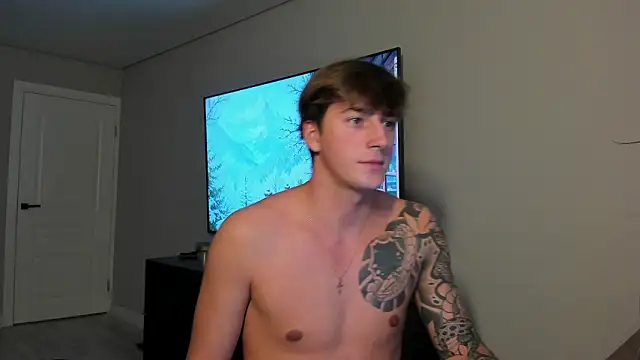 DaniHort online show from February 2, 2026, 3:44 pm