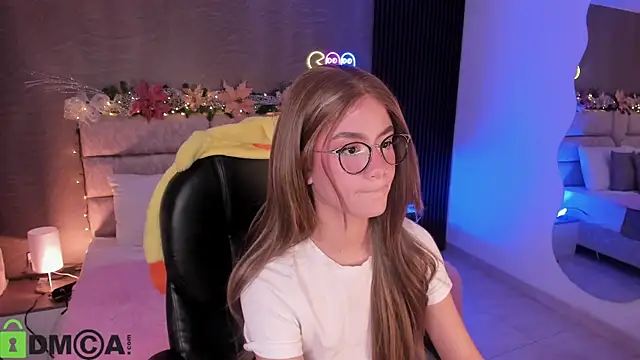 Arinextdoor online show from November 28, 2025, 1:19 am