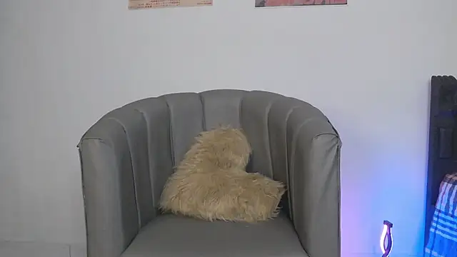 CoralieBronson online show from February 21, 2026, 9:27 pm