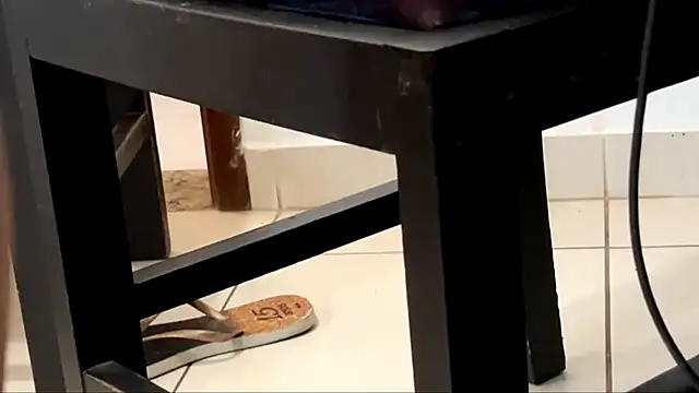 Charlotteecd69 online show from September 8, 2025, 5:23 pm