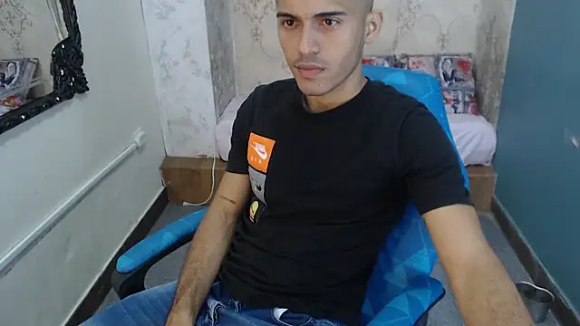 Snapshot of Derek_Storm_ chatting on November 9, 2025, 11:30 am Derek Storm online show from November 9, 2025, 11:30 am