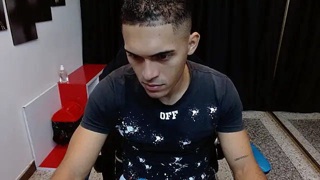 Snapshot of Derek_Storm_ chatting on November 26, 2025, 12:50 pm Derek Storm online show from November 26, 2025, 12:50 pm