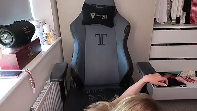 Lilly-Luscious online show from March 19, 2026, 4:55 pm